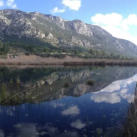 Hotel Azmakbasi *