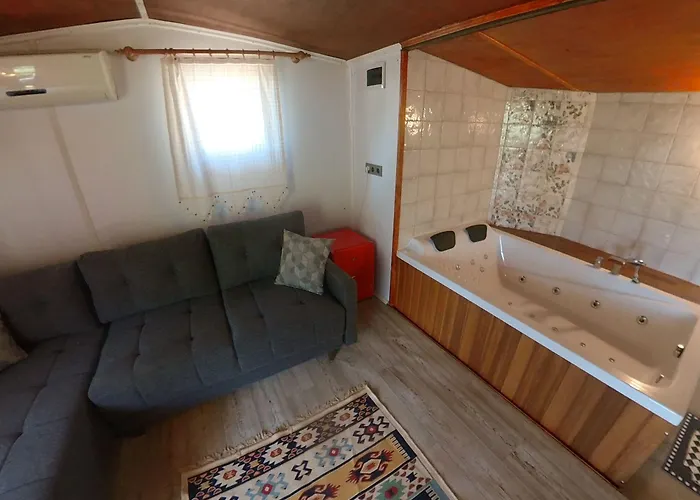 Отель Azmakbasi